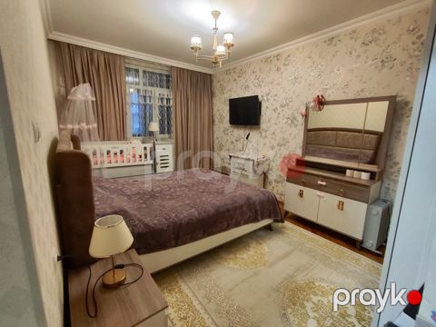 Satılır 4 otaqlı köhnə tikili 105 m² — Bakı