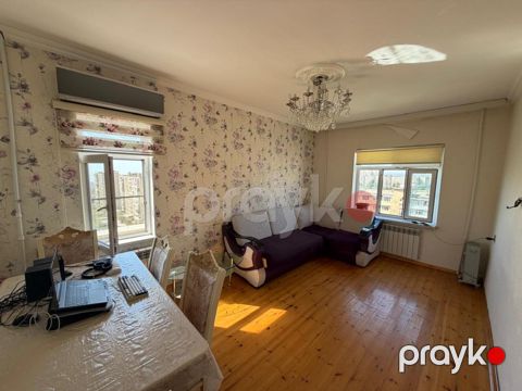 Satılır 2 otaqlı köhnə tikili 65 m² — Bakı