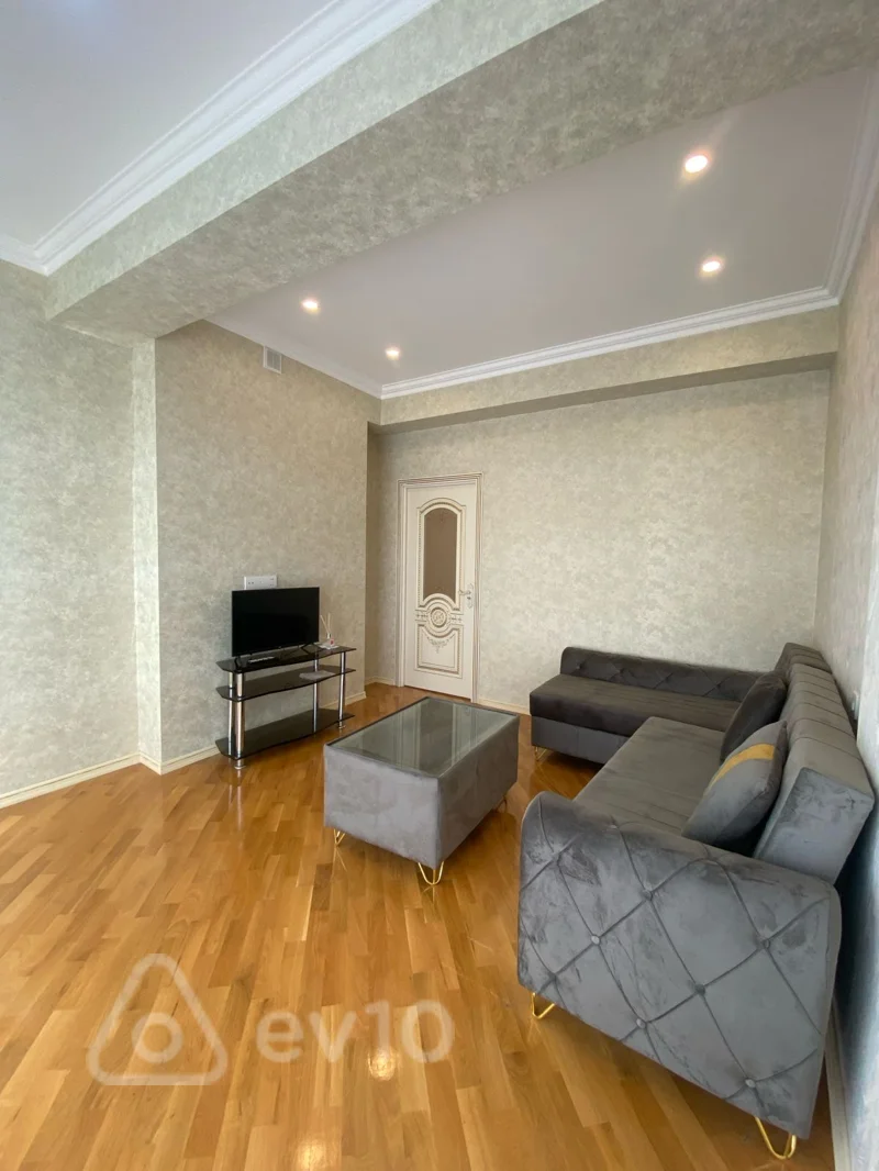 3 otaqlı mənzil, 70 m², Sergey Sanyuşkin küçəsi — kirayə — Mənzil, Bakı (2)