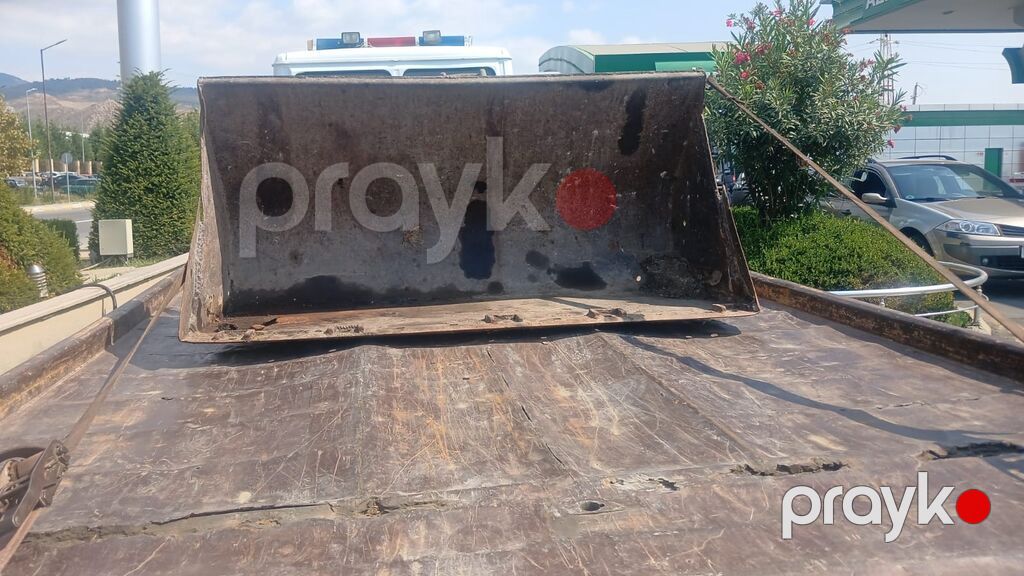 Ekskavator/yükqaldıran üçün ön yükləyici (front loader) komplekti — Traktorlar, Bakı (2)