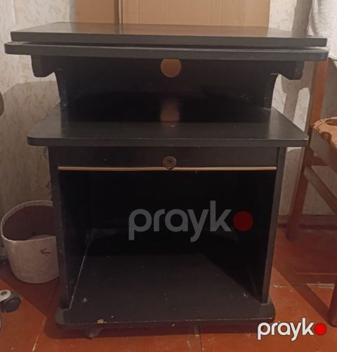 Televizor altlığı. Qırığı yoxdu — Xırdalan