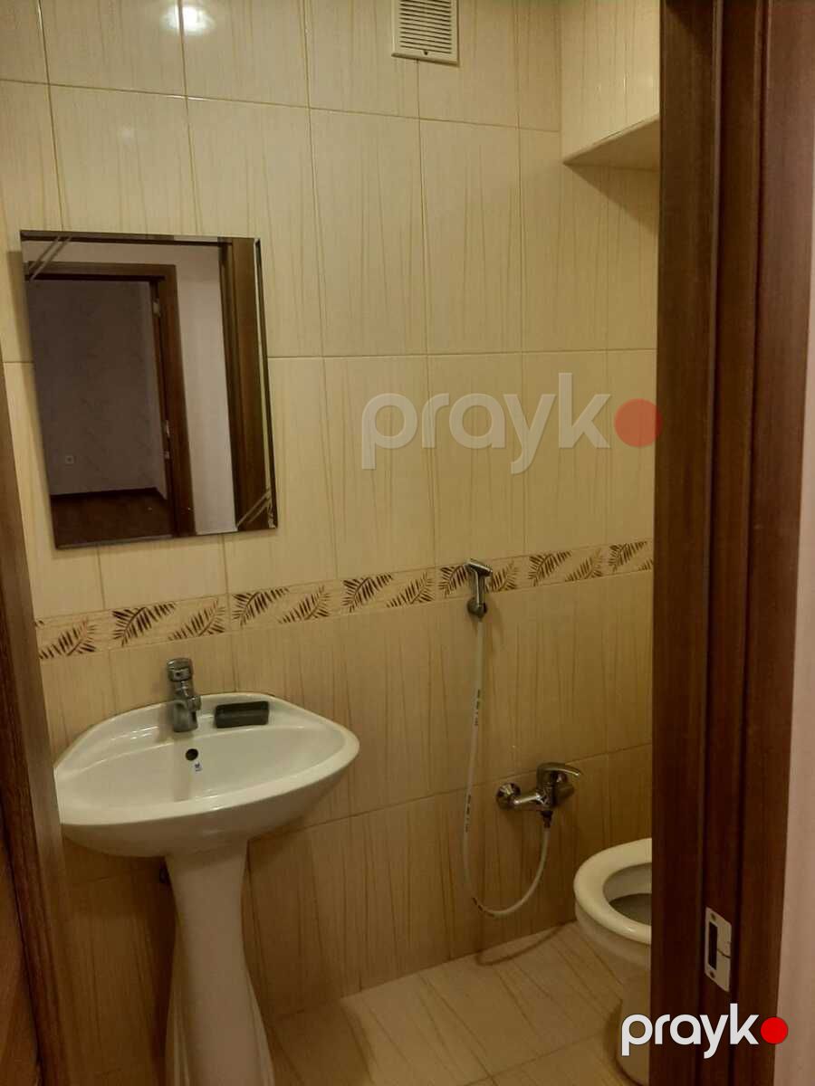 Satılır 4 otaqlı köhnə tikili 100 m² — Mənzil, Bakı (7)