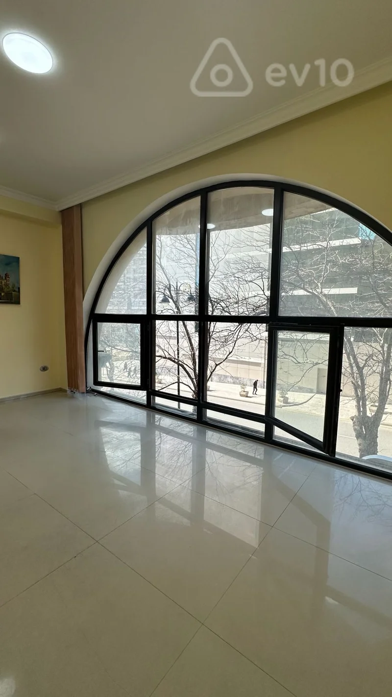 Ofis, 40 m², nizami metro — kirayə — Bakı