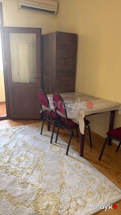 İcarəyə verilir 2 otaqlı köhnə tikili 60 m² — Bakı