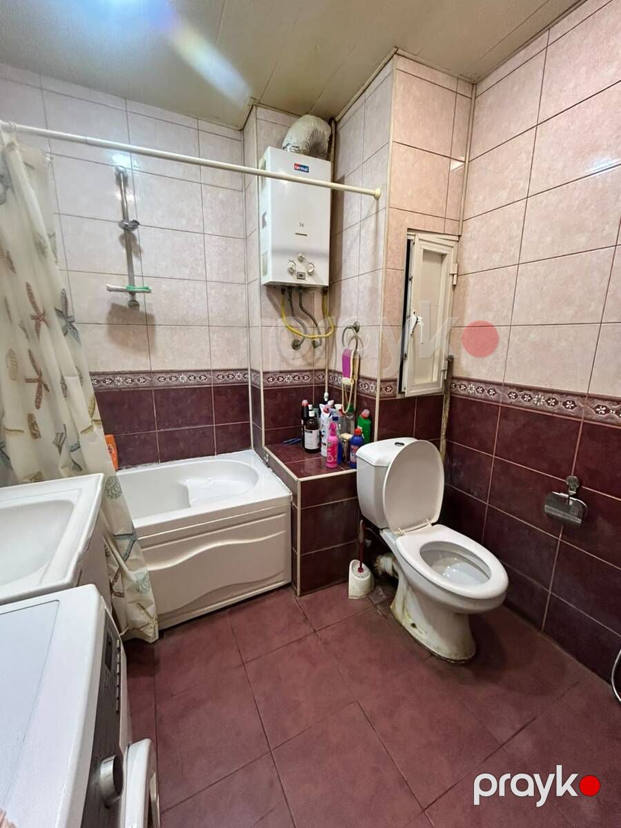 Satılır 2 otaqlı köhnə tikili 65 m² — Mənzil, Bakı (11)