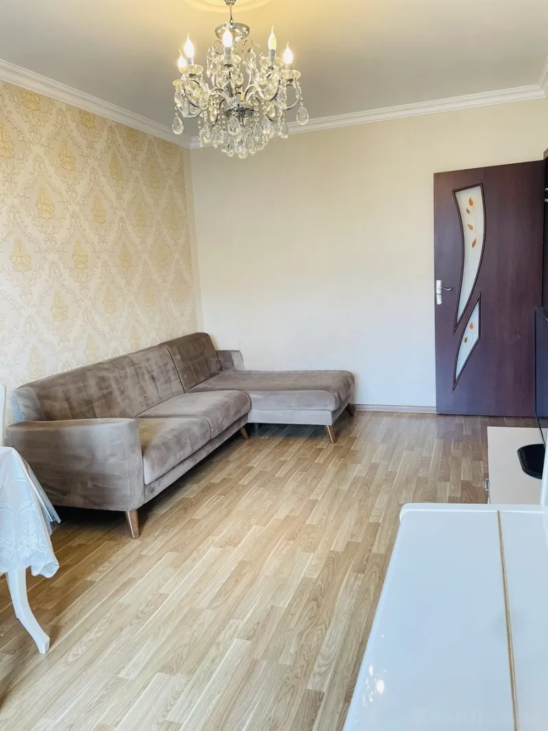 Satılır 3 otaqlı Mənzil Köhnə tikili 63 m² Bakı, Xətai r., Əhmədli m., Əhmədli — Bakı