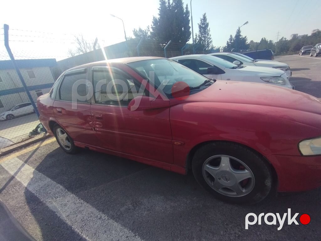 Opel Vectra B, qırmızı rəng, sedan/götürmə tipli kuzov (5 qapı) — Avtomobillər, Qobu (2)