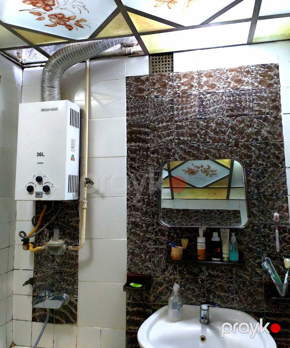 Satılır 4 otaqlı köhnə tikili 95 m² — Mənzil, Bakı (10)