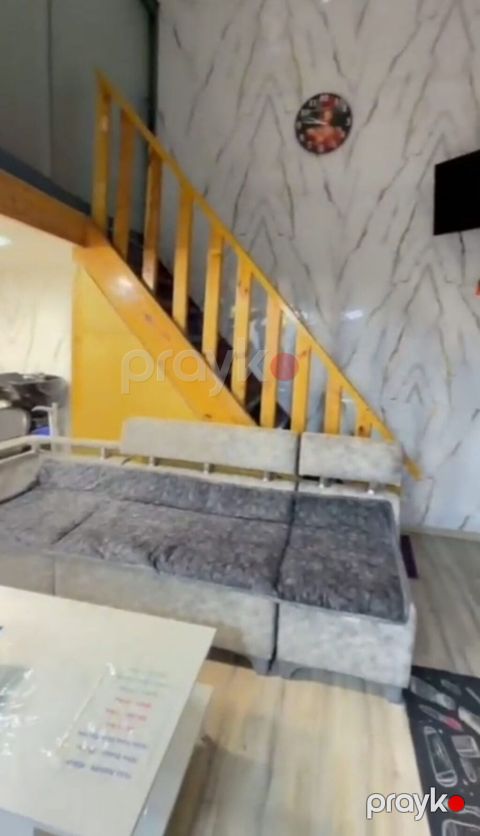 Bileceride 2 mertebeli Salon icareye verilir.Iwlek salondur etrafli — Bakı