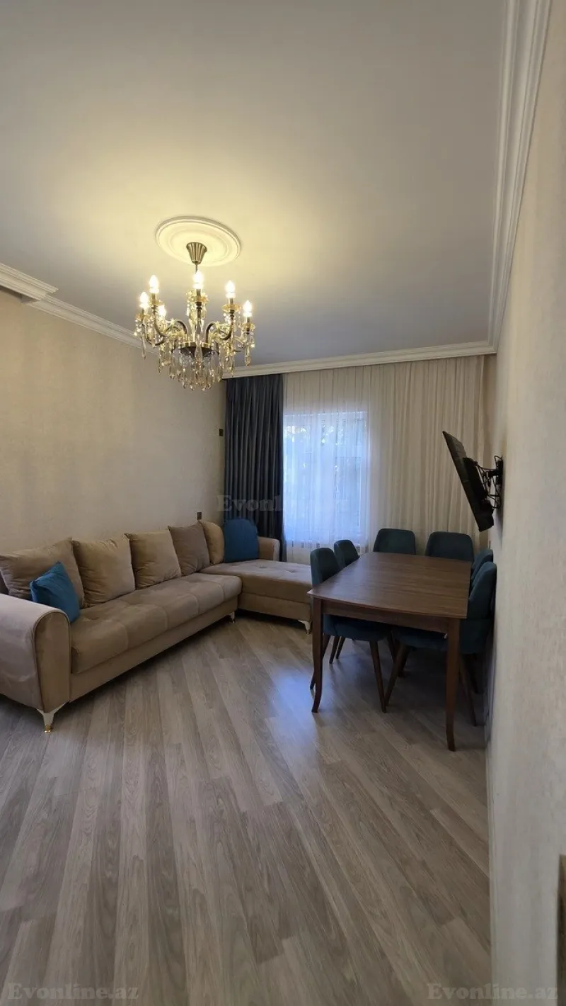 Satılır 2 otaqlı Mənzil Köhnə tikili 60 m² Bakı, Sabunçu r., Bakıxanov — Bakı