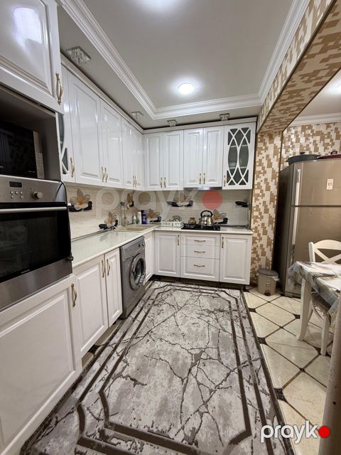 Satılır 5 otaqlı köhnə tikili 120 m² — Bakı