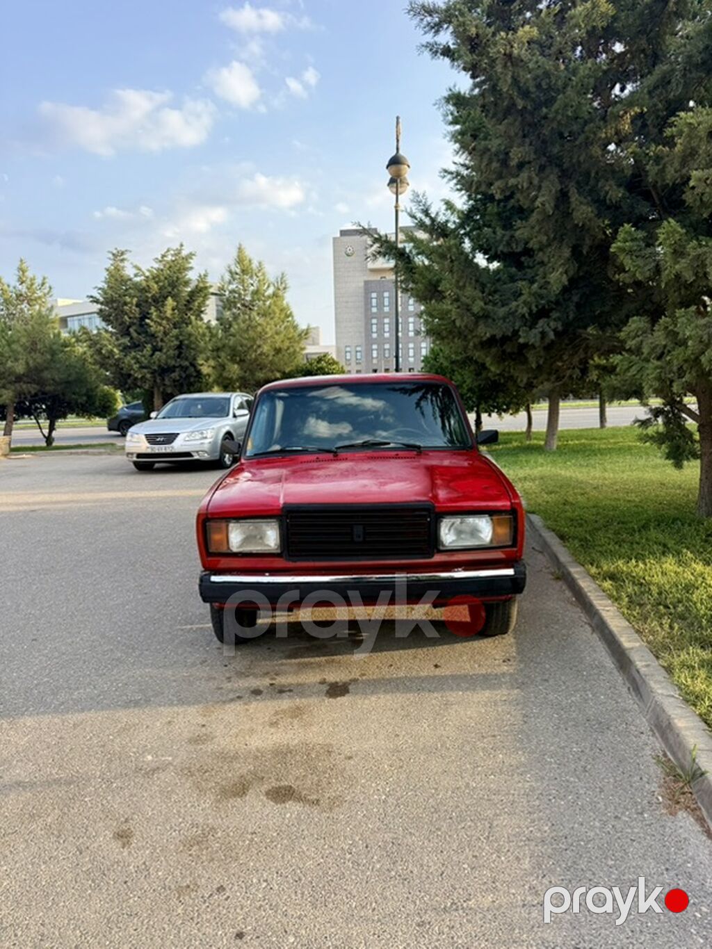 VAZ 2107, qırmızı rəngli sedan Xüsusiyyətlər: - Kuzov: 4 qapılı — Avtomobillər, Bakı (2)