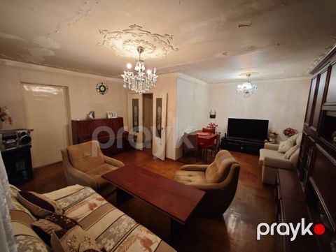 Satılır 3 otaqlı köhnə tikili 90 m² — Bakı