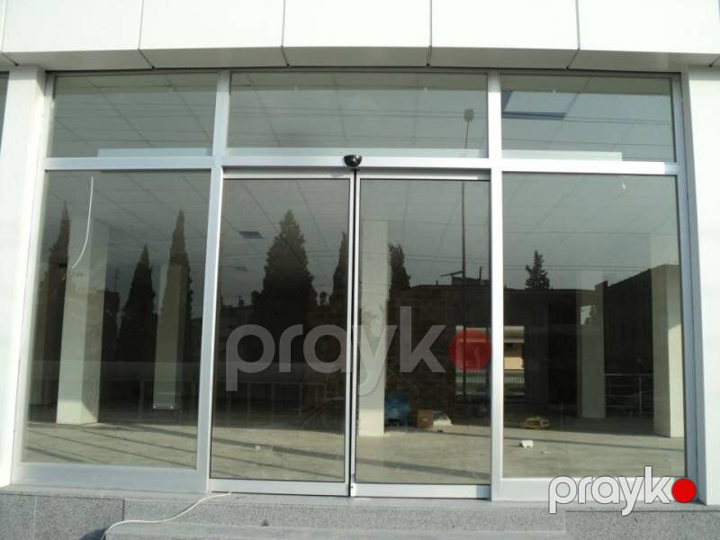 Avtomatik şüşə qapı — Pəncərələr, qapılar, balkonlar, Bakı (3)