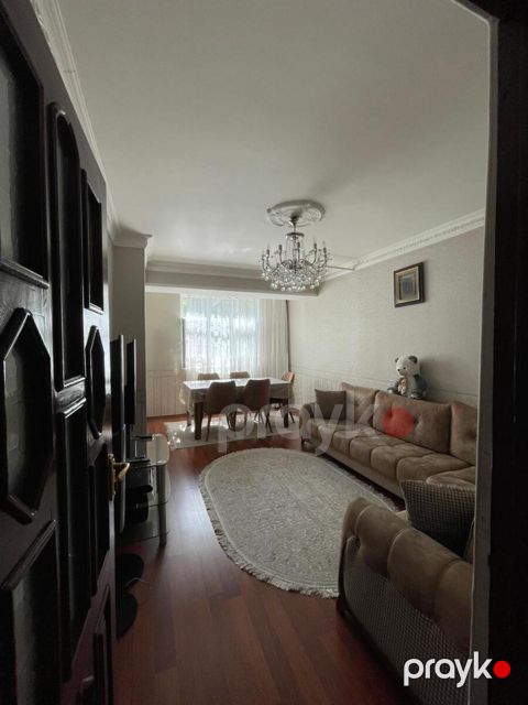 Satılır 4 otaqlı köhnə tikili 120 m² — Bakı