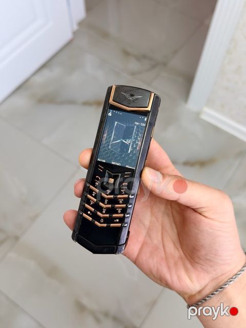Vertu Signature S Design Pure Black 4GB — Bakı