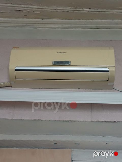 Kondisioner Yeni, 30-35 kv. m — Bakı