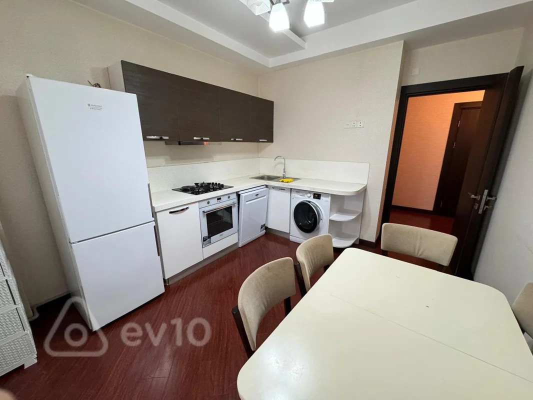 2 otaqlı mənzil, 77 m², Koroğlu Rəhimov küç — kirayə — Mənzil, Bakı (5)