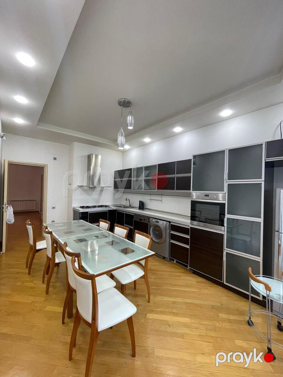 İcarəyə verilir 4 otaqlı yeni tikili 200 m² — Mənzil, Bakı (9)