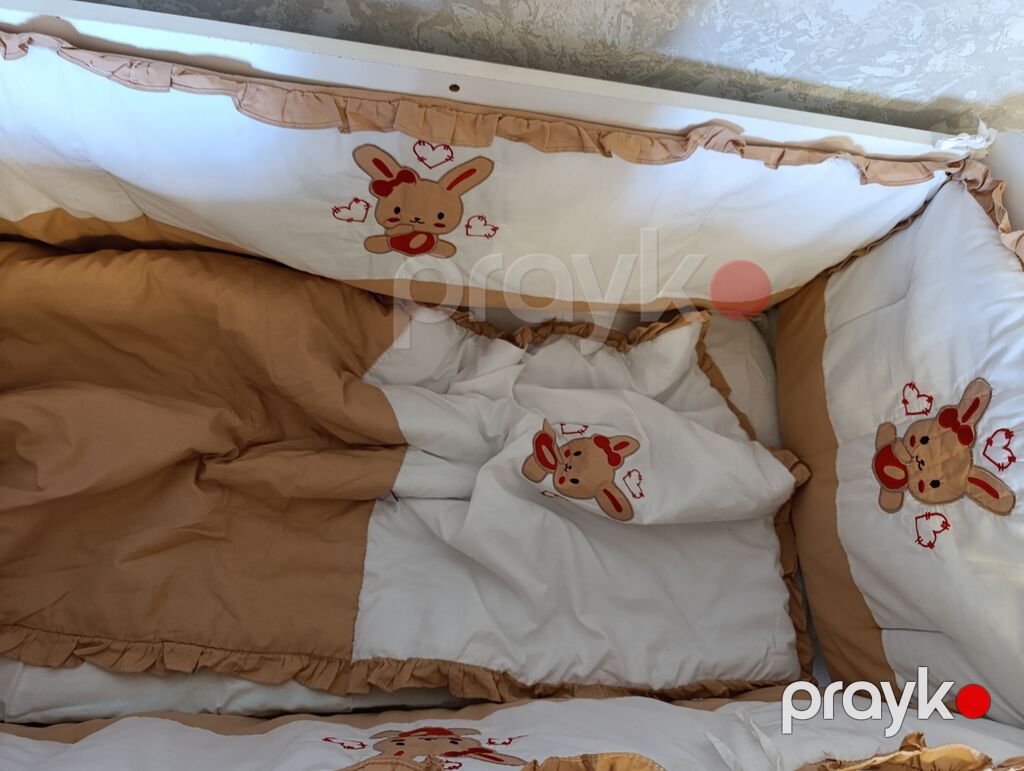 Oğlan və qız üçün, İşlənmiş, Dördbucaq, Beşik, Matras ilə, Yellənmə mexanizmsiz — Bəşikləri, Bakı (6)