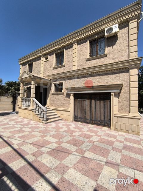 Satılır 5 otaqlı həyət evi/bağ evi 240 m² — Bakı