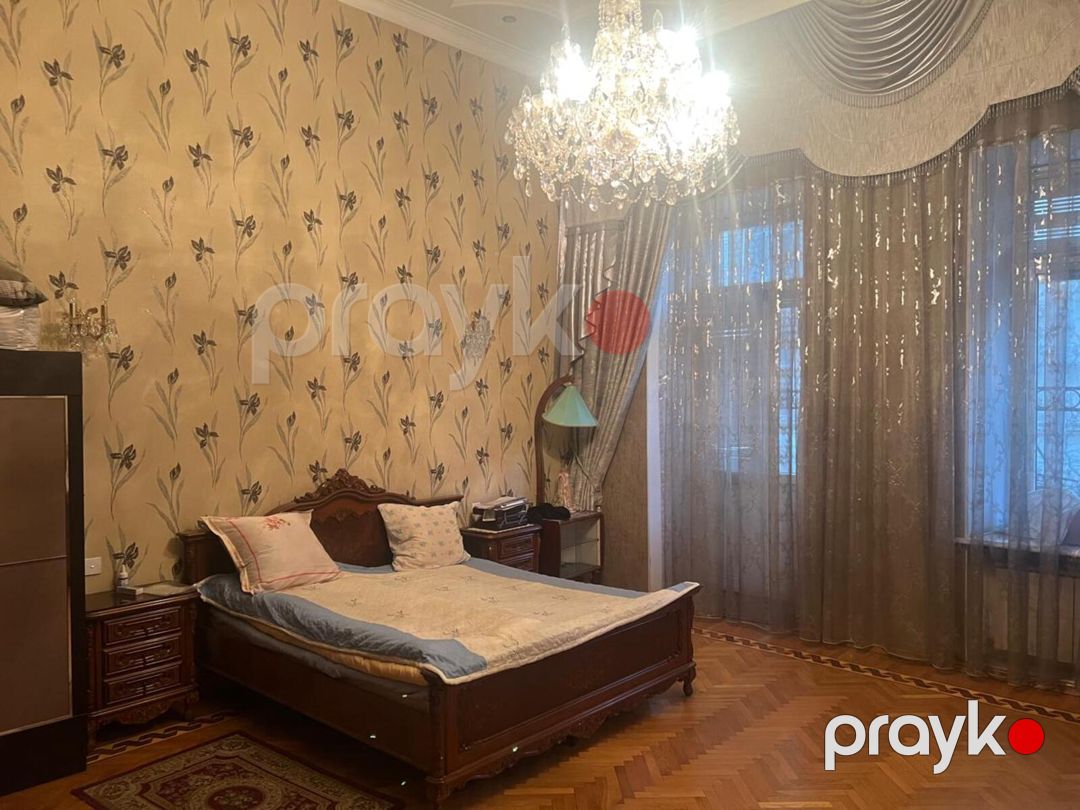 Satılır 10 otaqlı köhnə tikili 390 m² — Mənzil, Bakı (9)