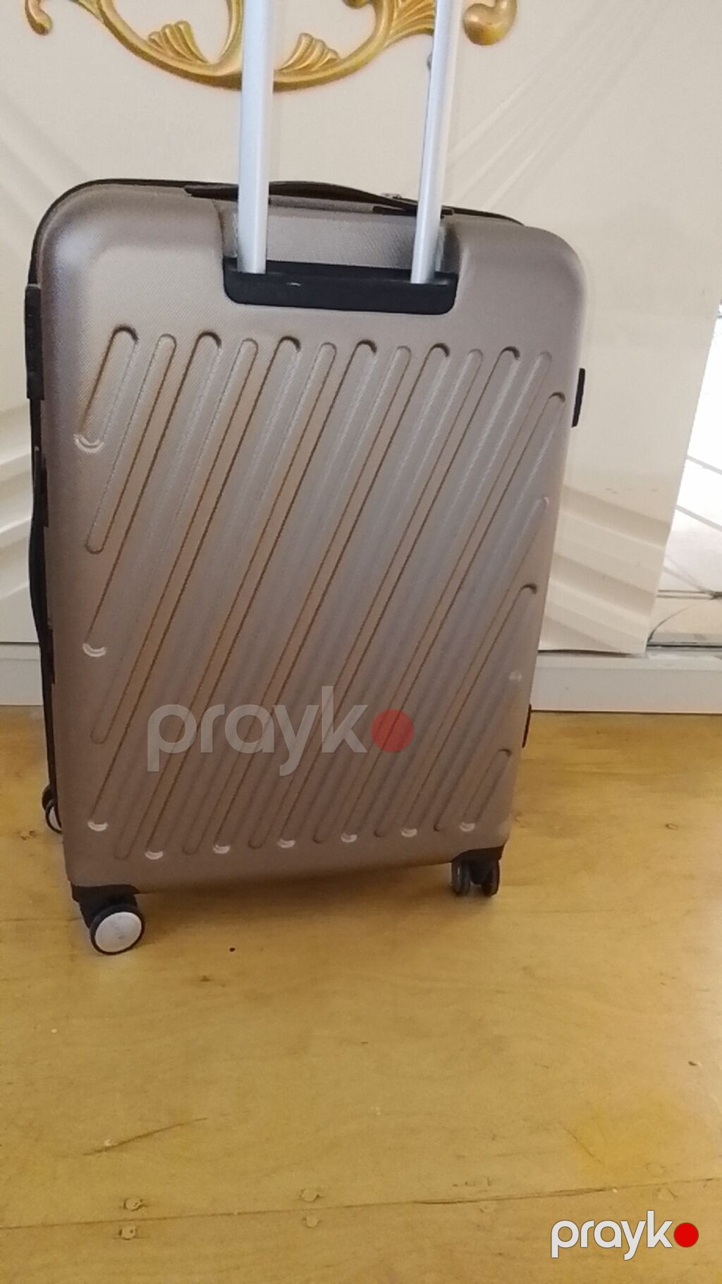 Çamadan 23/25 kg ceki tutur Ünvan Bine qesebesi Aeroport yolu teref — Çamadanlar, Digah (4)