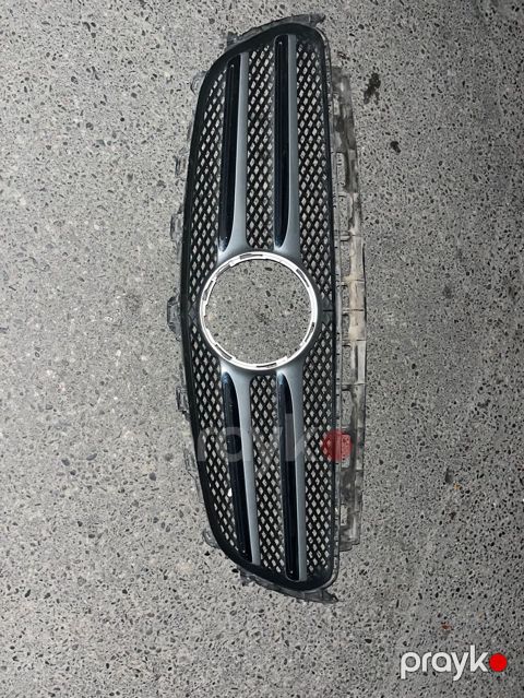 Salam. mercedes üçün ön radiator barmaqlığı. 7/24 zəng və wp da yaza — Bakı