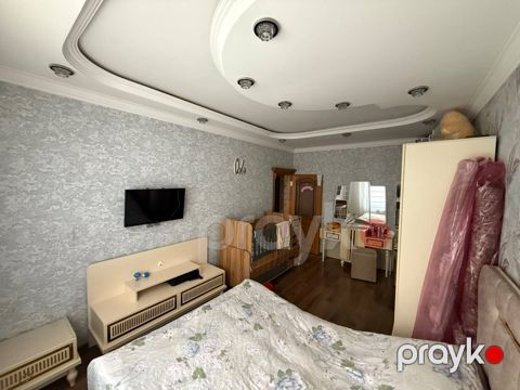 Satılır 3 otaqlı köhnə tikili 63 m² — Bakı
