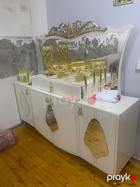 Komod — Bakı