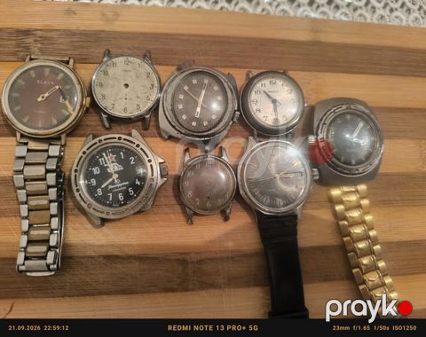 Sovet dövrünə aid mexaniki saatlar toplusu.qədim saatlar ehtiyat — Sumqayıt