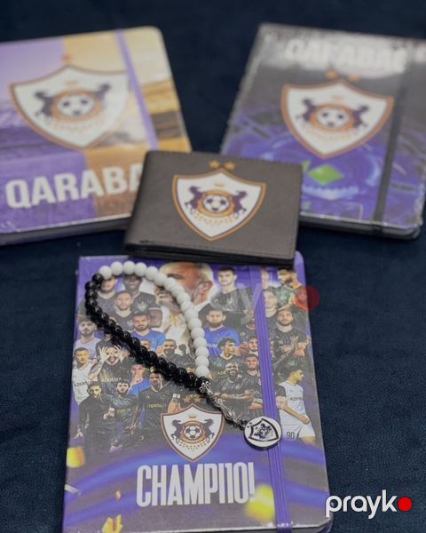 Qarabağ FK temalı hədiyyə dəsti Məhsulun tərkibi: - Qarabağ FK loqolu — Bakı
