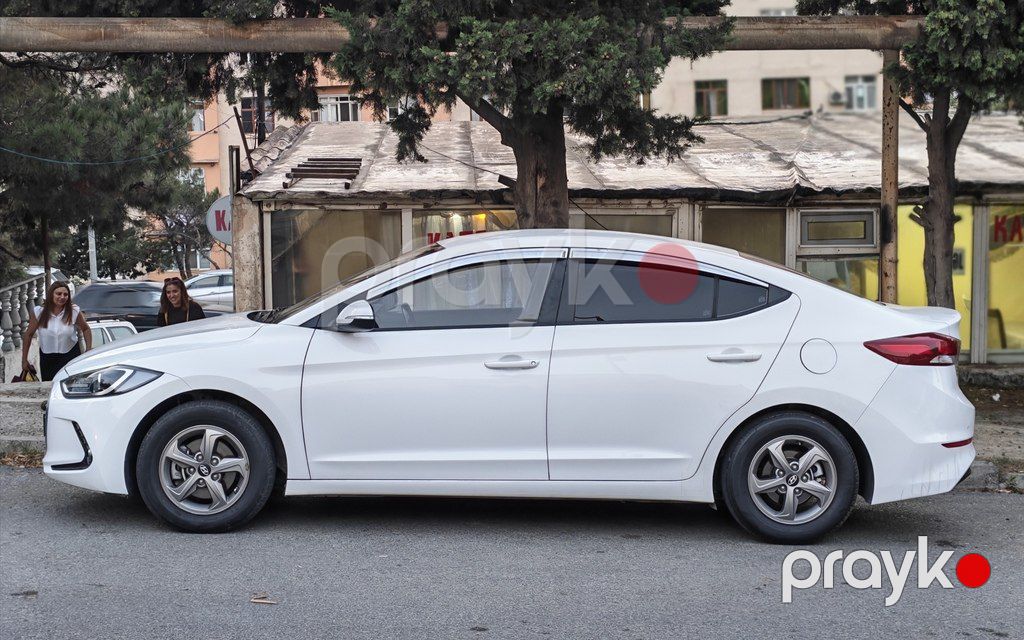 Hyundai Avante, 1.6 L, 2016 il, 245 000 km — Avtomobillər, Bakı (3)