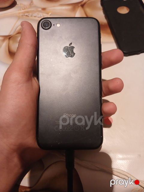 IPhone 7, 128 GB, Qara, Barmaq izi — Bakı