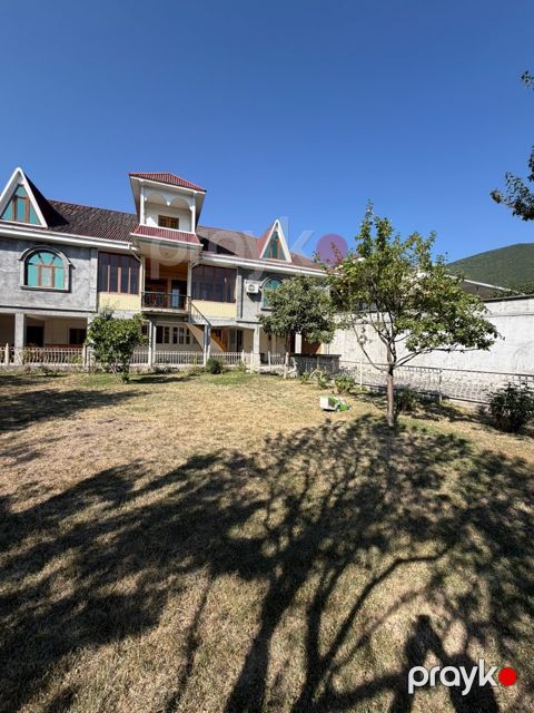 Həyət evi, Şəki ş — Şəki