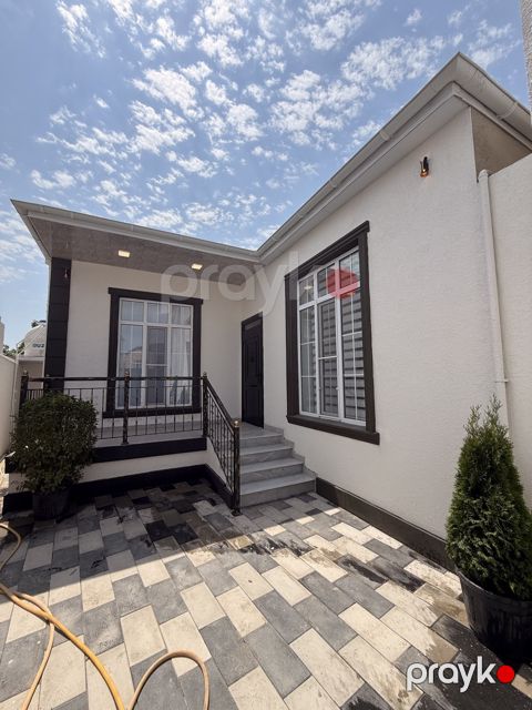 Satılır 4 otaqlı həyət evi/bağ evi 75 m² — Bakı