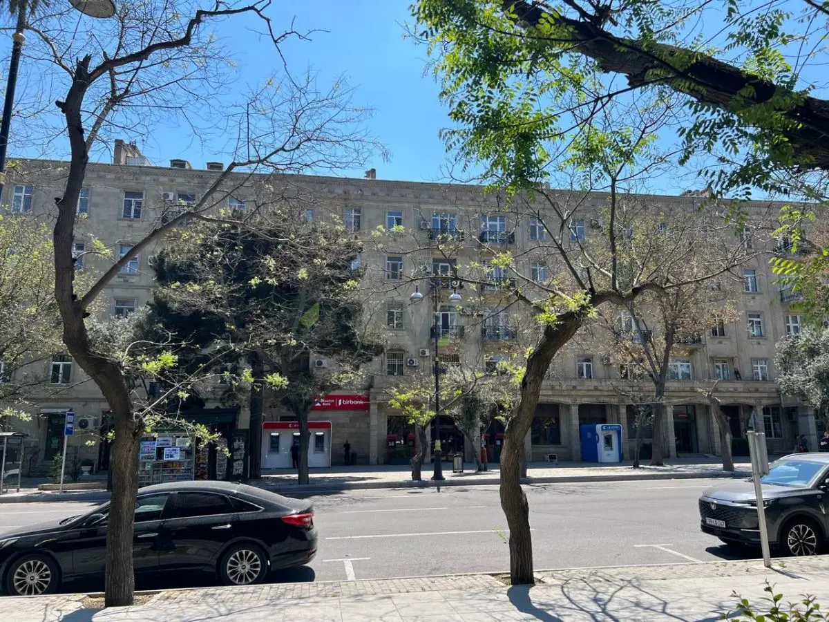 3 otaqlı mənzil Köhnə tikili Satılır, Yasamal qəs., Yasamal, Bakı — Mənzil, Bakı (11)