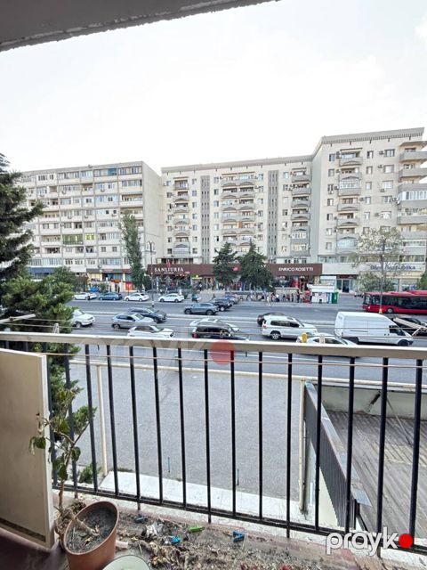 Satılır 2 otaqlı köhnə tikili 55 m² — Bakı