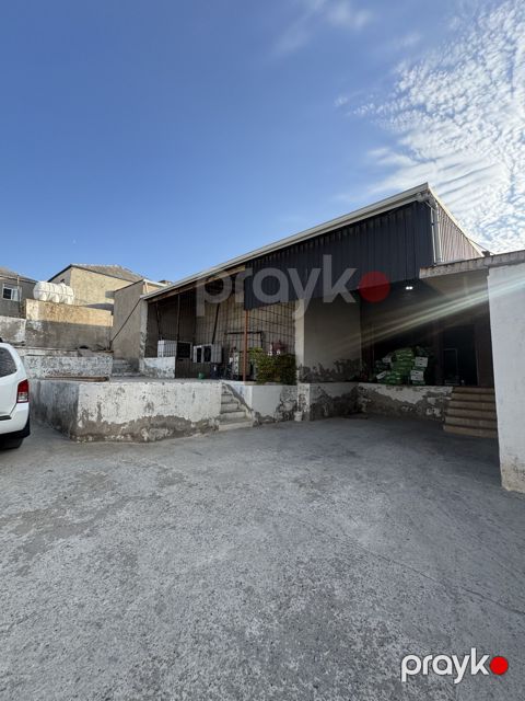 Satılır obyekt 300 m² — Bakı