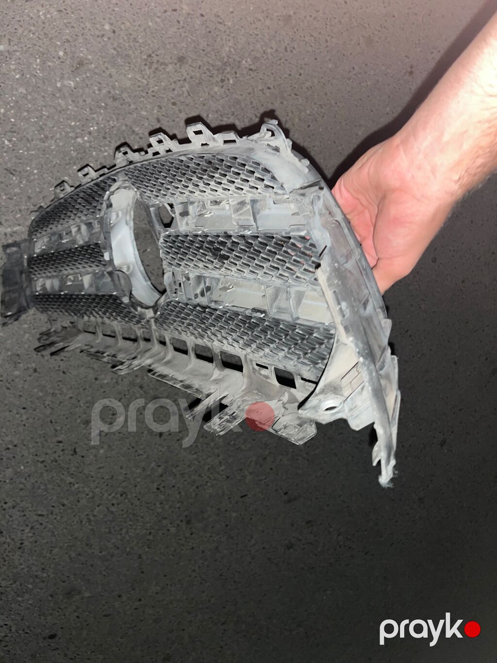 Salam. mercedes üçün ön radiator barmaqlığı. 7/24 zəng və wp da yaza — Kuzov hissələri, Bakı (4)