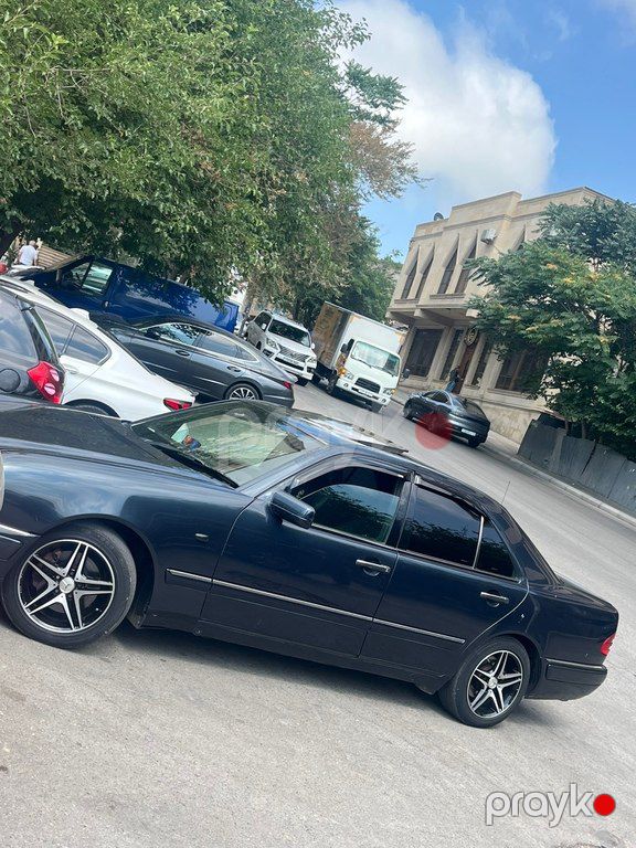 Mercedes E 320, 3.2 L, 1995 il, 378 000 km — Avtomobillər, Bakı (6)
