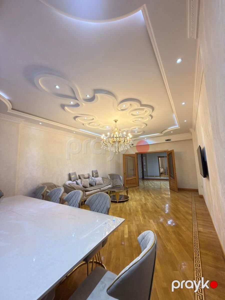 Satılır 4 otaqlı yeni tikili 240 m² — Mənzil, Bakı (10)