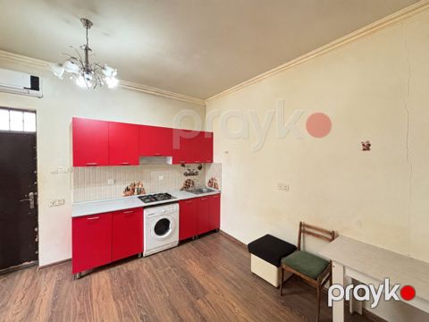 Satılır 3 otaqlı köhnə tikili 57 m² — Bakı