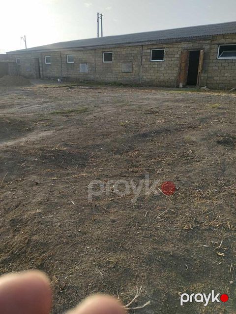 Satılır obyekt 442 m² — Bakı