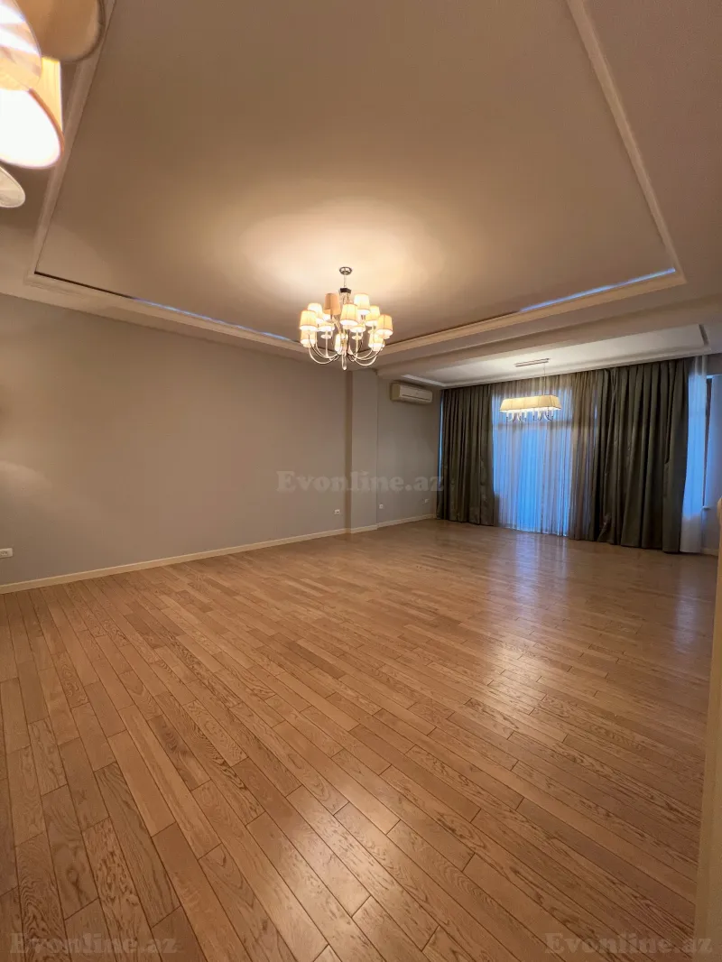 Satılır 4 otaqlı Mənzil Yeni tikili 200 m² Bakı, Yasamal r., İnşaatçılar m — Bakı