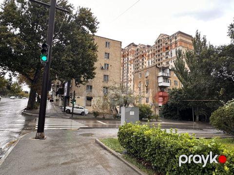 Satılır 3 otaqlı köhnə tikili 75 m² — Bakı