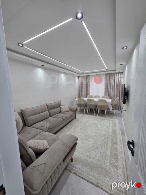 Satılır 5 otaqlı köhnə tikili 127 m² — Bakı