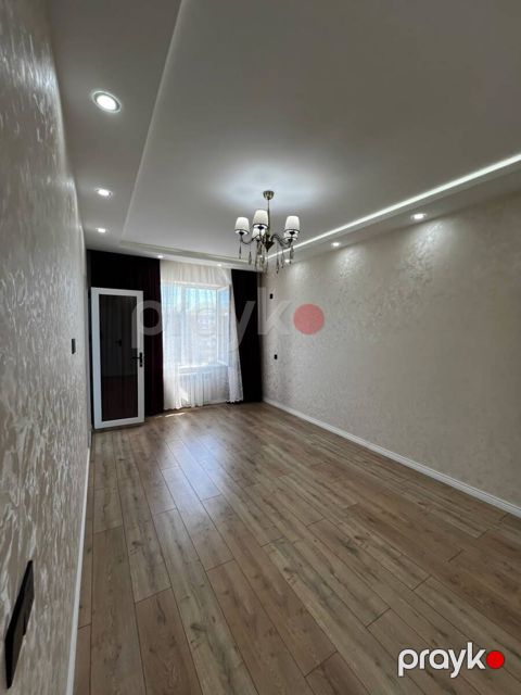 Satılır 2 otaqlı köhnə tikili 60 m² — Bakı