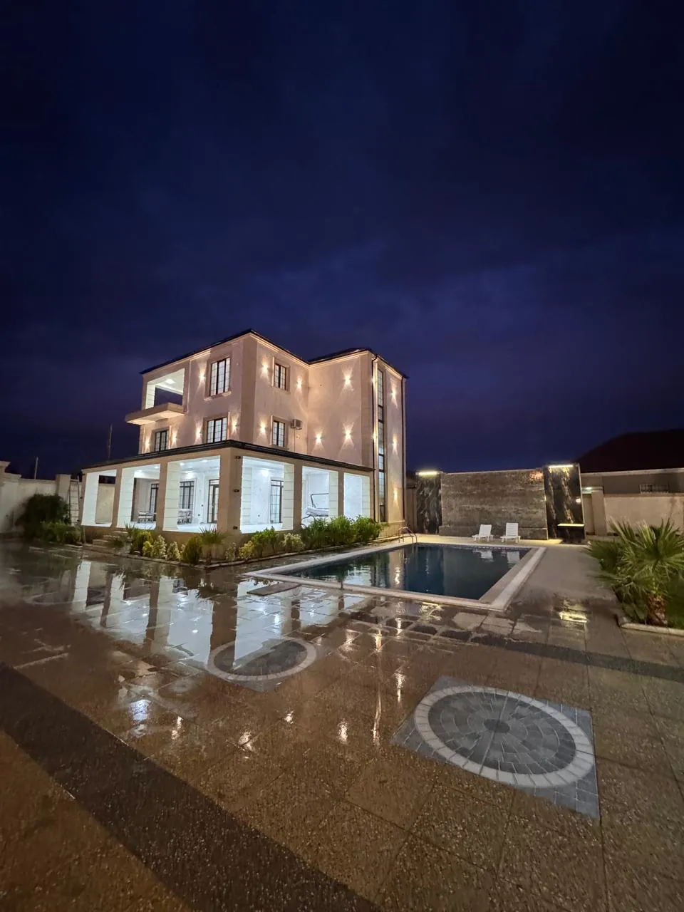 Şüvəlan, 6 otaqlı Villa satılır - 300 m², 3 mərtəbə, 11 sot — Bakı