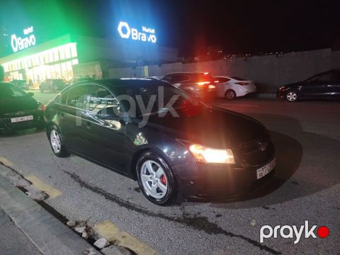 Chevrolet Cruze sedan - Kuzov: 4 qapılı sedan, qara rəng - Mühərrik — Bakı